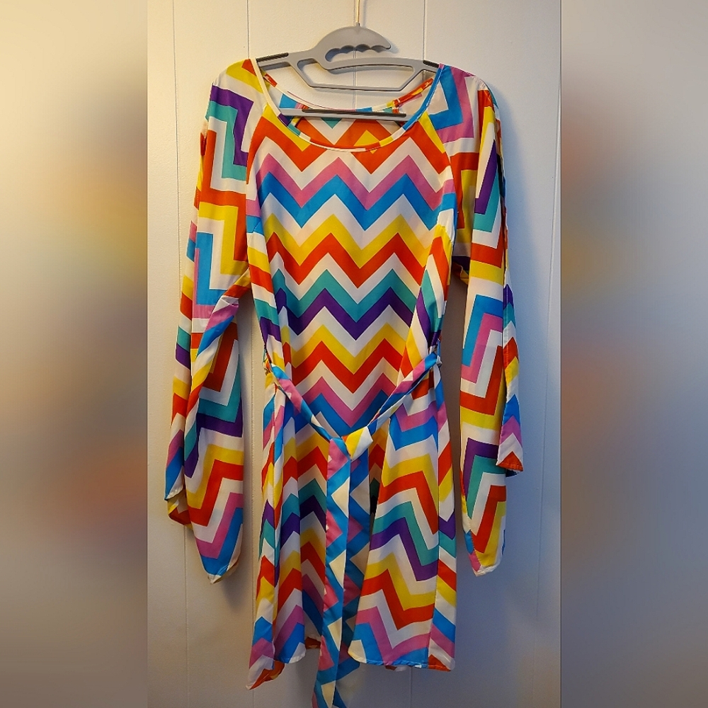 Chevron Striped pattern flare/bell/slit-sleeved dress - No tags - Size Small?